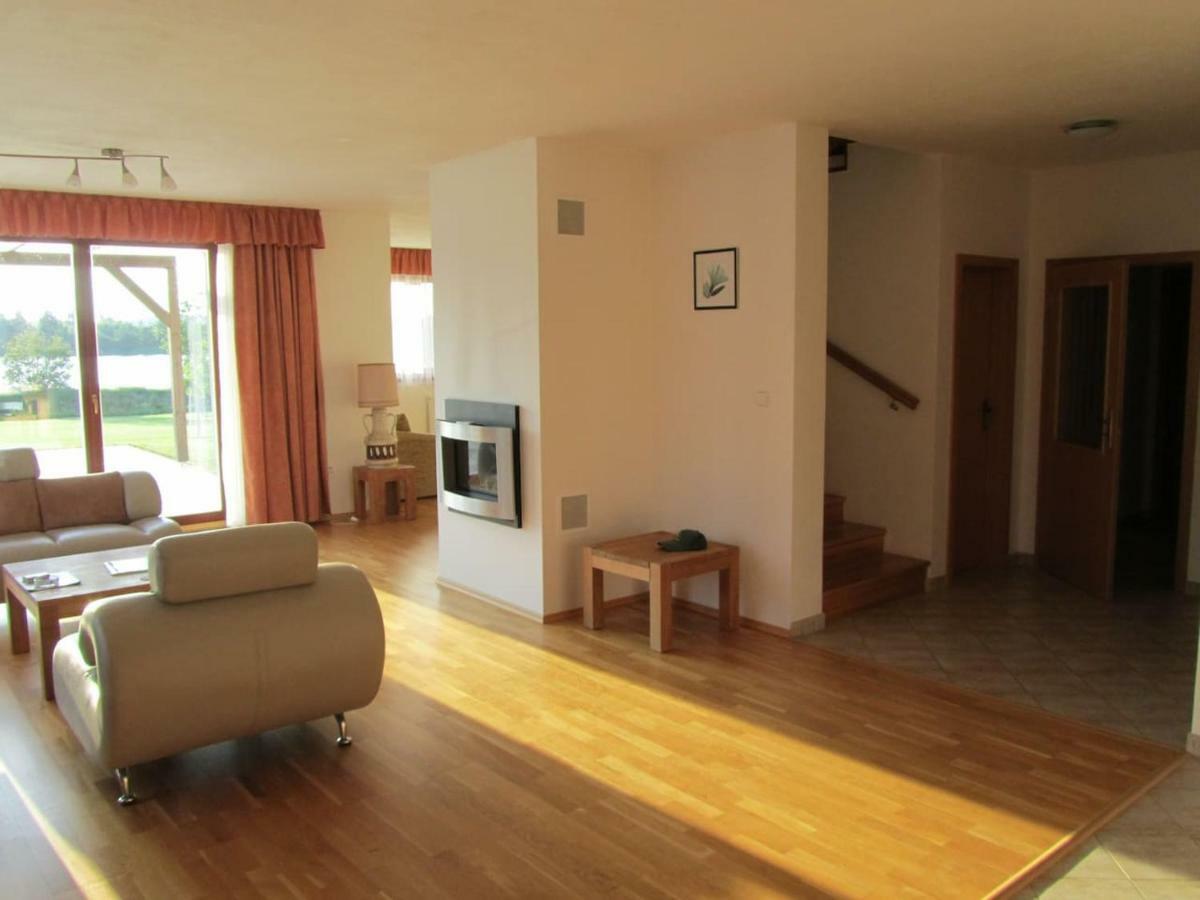 Obora 827 Nova Bystrice Villa Luaran gambar